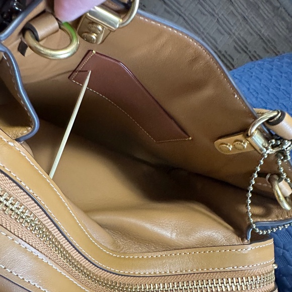 Coach Rogue 25 ❤️sale❤️with Tom Wesselmann lip motif - Picture 7 of 11